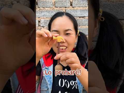 ¡Cómo conseguir un caramelo nuevo a cambio de barro!🤣 #funny #comedy