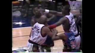 1996 Charles Barkley vs Charles Oakley fight in preseason game
