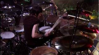Godsmack - Straight Out Of Line [Live] (HQ)