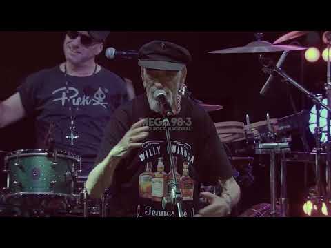 HOMENAJE Y ÚLTIMO SHOW DE WILLY QUIROGA EN EL VIVIMOS MÚSICA | Mega 98.3