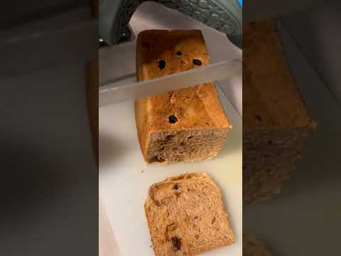 Perfectly cooked raisin bread 😋