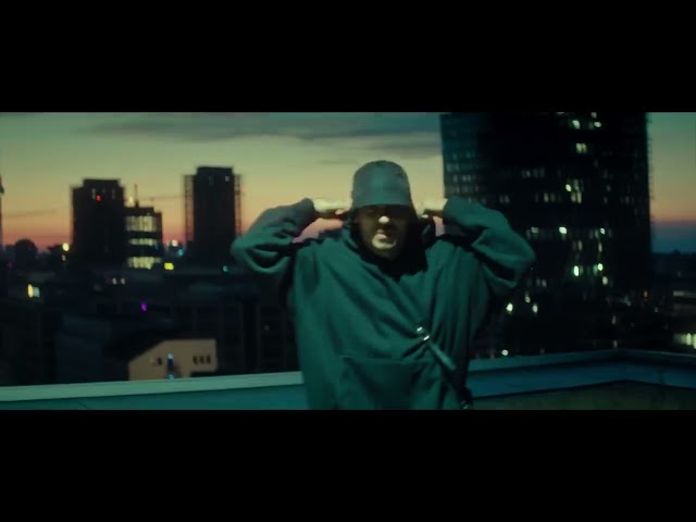 Hops von Capital Bra & Ngee ((jetzt ansehen))