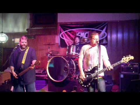 E M C at Allens Riverhouse 8-20-11 Love The One Your With (Cover)