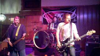 E M C at Allens Riverhouse 8-20-11 Love The One Your With (Cover)