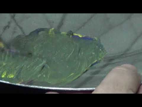 Mischen von Farben und Versieglung von  Bildern