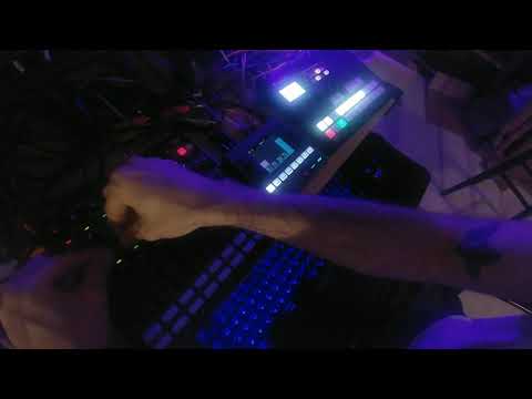 ACIDTAB - Runnin' [Live] (Techno w/ BlackBox, Pyramid, LaunchControlXL)