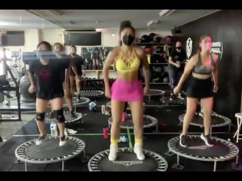 Hoje é Rave - Barbara Labres e MC WM / Strong Jump