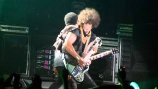 Lenny Kravitz - Fields Of Joy at the Hammersmith Apollo.