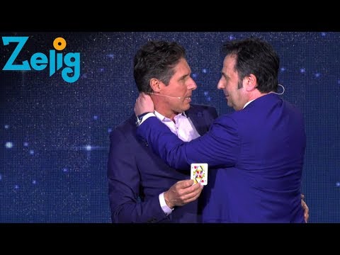 Raul Cremona indovina le carte del pubblico - STARS | ZeligTv