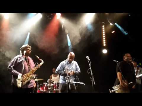 The Dirty Dozen Brass Band in Paris, pt 3