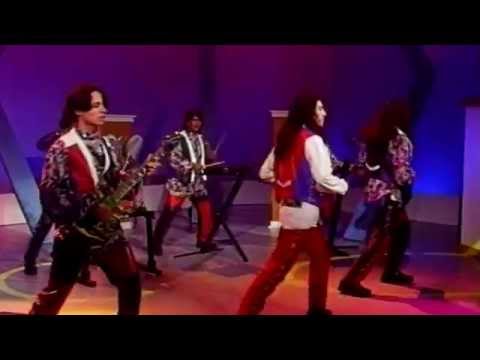 LOS BOYS   POR UN ERROR