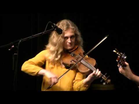 Annabel Guptill 2017 Oregon State Fiddle Young Adult Champion