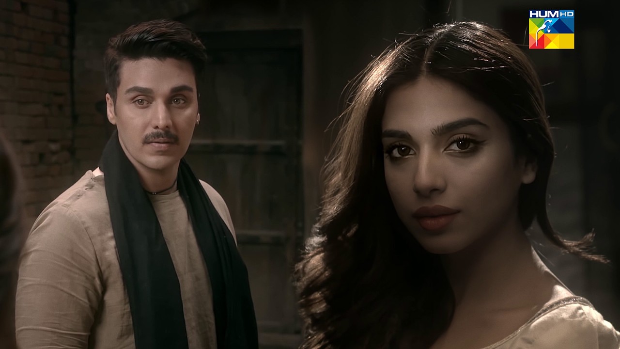 Apni Izzat Ko Daaghdar Hone Se Bacha Lein...!! Aangan - Sajal Ali - Ahad Raza Mir - HUM TV
