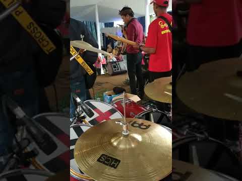 Bangbung hideung edisi  nu kaul mantep suaranya👍😁