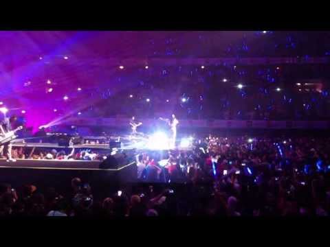 Hip Hop Tv 5° B-Day Party - Baby K - Una Seria