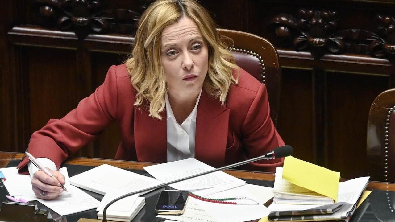 CONSIGLIO UE, l'Aula come un ring: tra i basettoni di MILEI, il mondo di A-MELONI, macumbe e woodoo