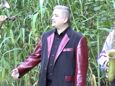 ADI BALINT ,IONUT MATES SI CORNEL DE LA CHISCAU NU-S OAMENI CA ARDELENII.VOB