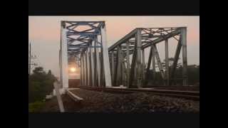 preview picture of video 'Momen 2 kereta double track prambanan'