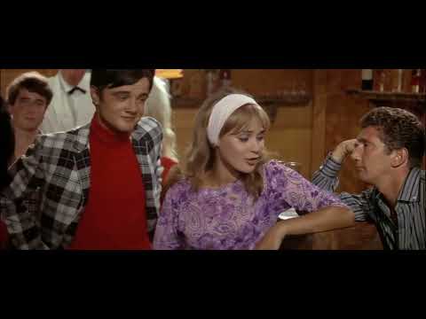 Le Gendarme de Saint-Tropez (1964) // Do You Do You Saint Tropez (Geneviève Grad)