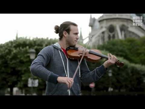 Paris Street Music : AVE MARIA (Bach/Gounod) HD