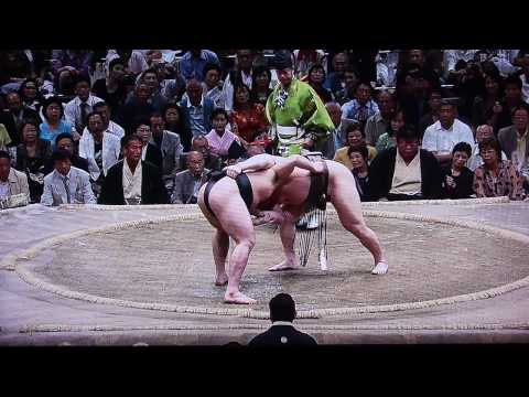 Harumafuji vs Hakuho (Day12 Kugatsu-Basho 2009 Sep)