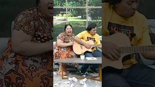 Download lagu Cuman celetukan Komeng yang bisa bikin perut sampe sakit mp3