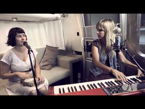 The Mynabirds - Let The Record Show | Live at OnAirstreaming