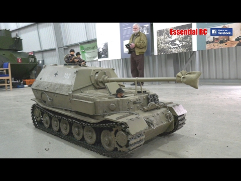 GIANT RC 1:6 scale ELEFANT and PANTHER TANKS at BOVINGTON TANK MUSEUM [UltraHD & 4K]