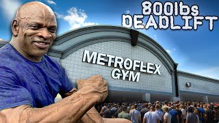 Fan Deadlifts 800lbs in front of RONNIE COLEMAN