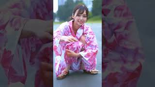 美少女 チラ見え