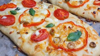 בקלי קלות- פוקאצ'ה מהירה וטעימה (ליהי קרויץ - מטבח בקלי קלות) - התמונה מוצגת ישירות מתוך אתר האינטרנט יוטיוב. זכויות היוצרים בתמונה שייכות ליוצרה. קישור קרדיט למקור התוכן נמצא בתוך דף הסרטון