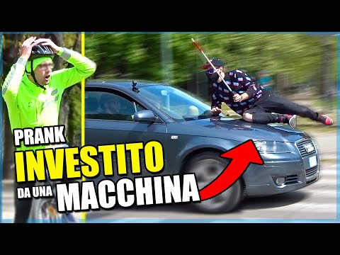 Cieco INVESTITO da una MACCHINA a [ Esperimento Sociale ]