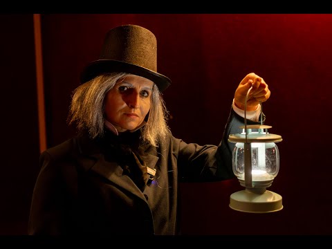 „Opowieść wigilijna”. Na ten spektakl w Głuchołazach zabrakło nawet miejsc stojących. Zobacz!