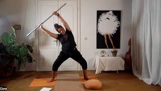 Hormon-Yoga mit Stab