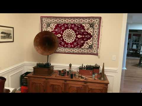 871.  Playing an extremely rare 2-minute blue amberol on the Edison Triumph phonograph