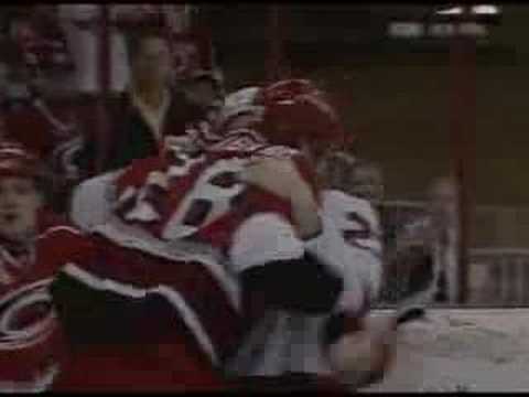 David Clarkson vs Wade Brookbank