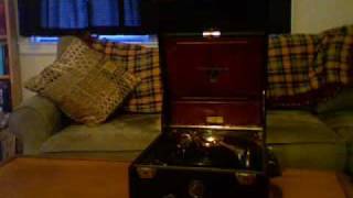 Riccardo Stracciari sings Core 'ngrato