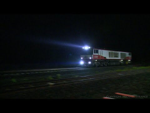 D779V SCT CSR008 Diesel Locomotive At Night (30/6/2020) - PoathTV Australian Trains & Railways
