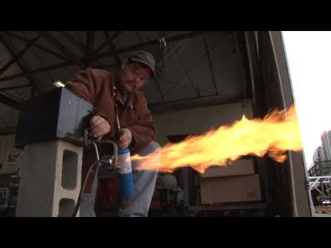 Live steam locomotive oil burner test