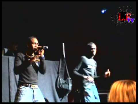 Citton en Stiko jr- ze doet niet (LIVE)
