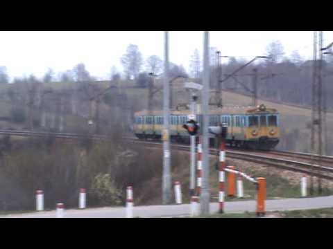 Regio relacji Kielce-Skarzysko Kam opuszcza stacje  Łączna