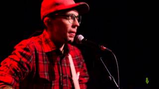 Justin Townes Earle - Burning Pictures (eTown webisode #736)