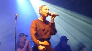 [4] Medina - Happy live @ Huxleys Neue Welt in Berlin (02.12.13) HD