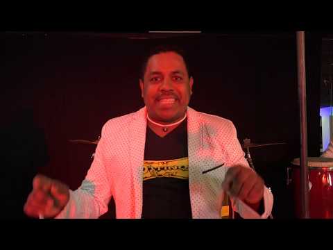 D'Stino Show   Las Compras