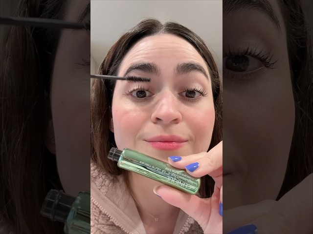 Vídeo relacionado con Clinique Máscara iluminadora High Impact Black/Brown, 7 ml (el embalaje exterior puede variar)