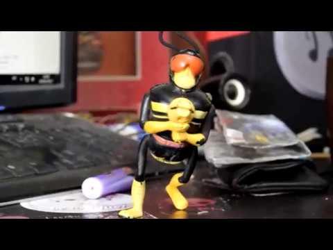 MR BEEMAN IS DANCING OMG !!!