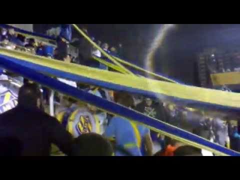 "LA HINCHADA DE ATLANTA vs español 3/7/15" Barra: La Banda de Villa Crespo • Club: Atlanta