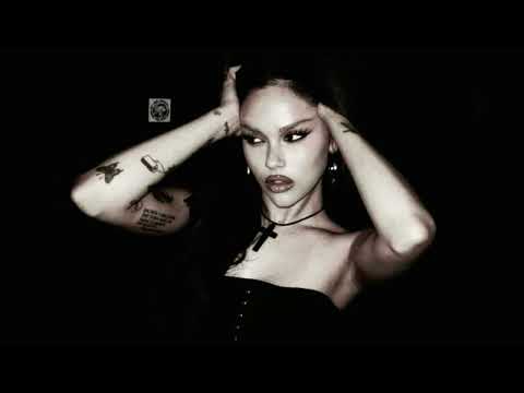 a maggie lindemann playlist💜🖤