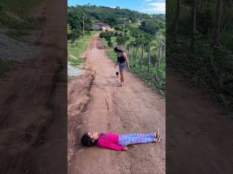 A menina #viral_video #piadascurtas #automobile #piadasrapidas #funil #comedia #brasil