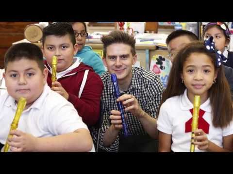ニューヨーク・フィルハーモニー管弦楽団が学校での音楽活動をサポート (The New York Philharmonic Supports Music in Our Schools)